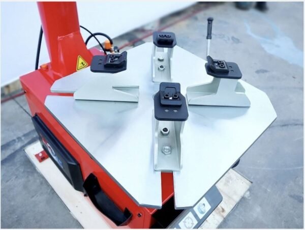 SunTek LP 806 có bộ vấu kẹp cao thuận lợi làm xe điện và xe sân gôn dễ dàng