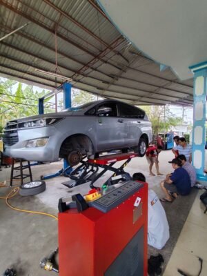 Bàn Giao Cầu Nâng Cầu Nâng Ô Tô Cắt kéo Kiểu Xếp (Âm Nền) SUNTEK 3500S