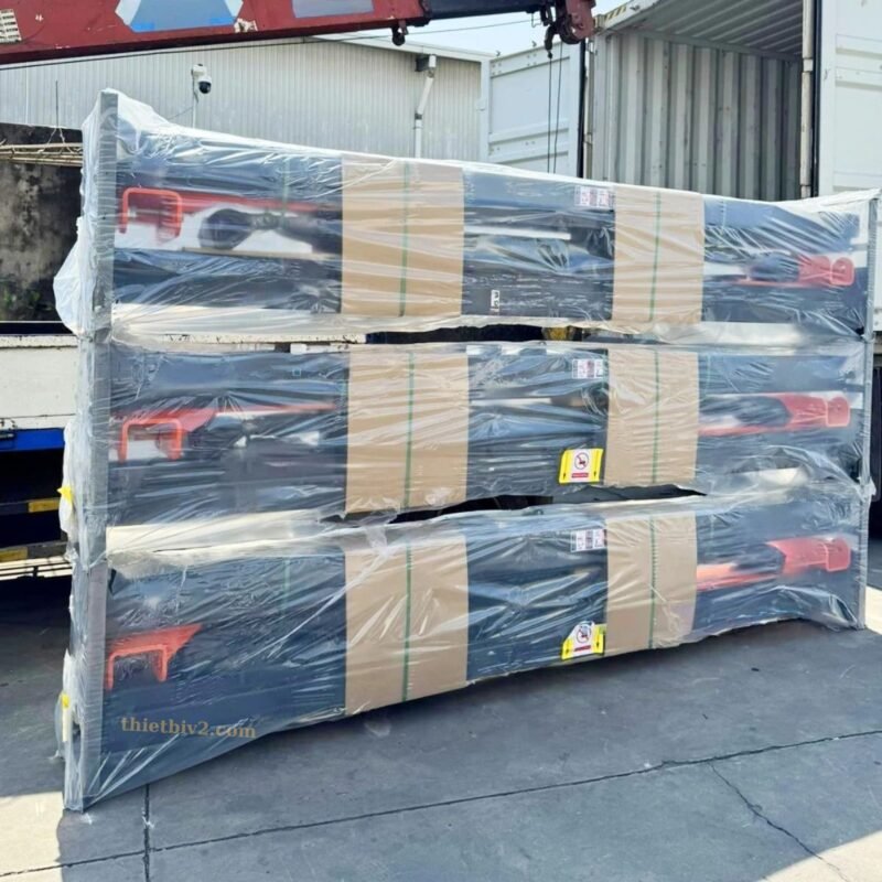 caunang2truomegadonggoisansangvanchuyen thietbiv2com Cầu nâng 2 trụ Omega đóng gói sẵn sàng vận chuyển